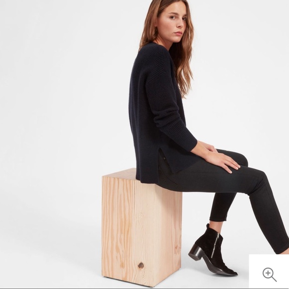 Everlane Sweaters - Everlane Cashmere Waffle Square Crew Sweater